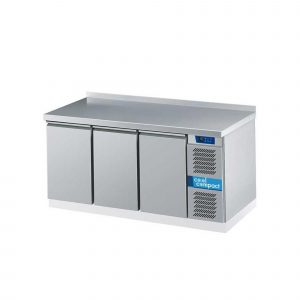 Table frigorifique GN1/1 Profondeur : 700 mm Hauteur du corps : 700 mm 3 portes